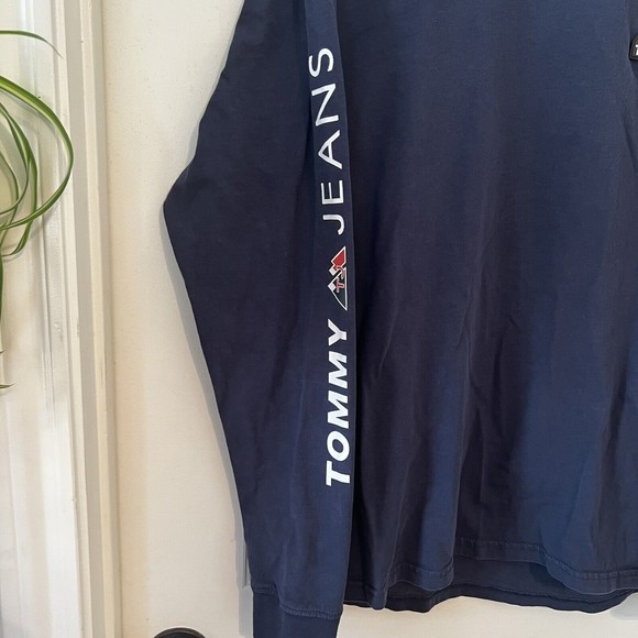 Tommy Jeans USA Men’s Medium Mountain Logo Long Sleeve Spell out T-Shirt Blue - Picture 4 of 11